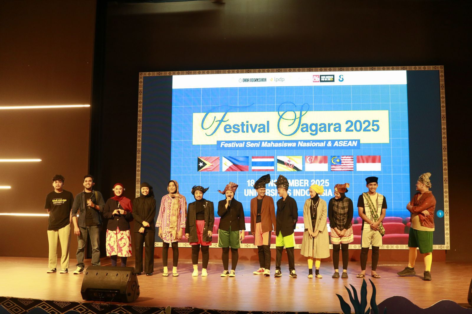 TOP, Mahasiswa FIB Raih Prestasi ASEAN Theatre 2025 di UI